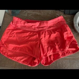 Lululemon size 4, 2.5”